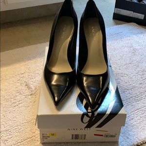 Pantene black pump, 8 1/2 Nine West